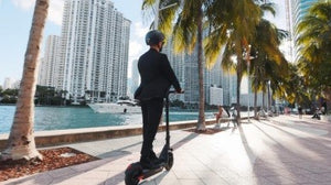 SMOOSAT Electric Scooter 30 KM/H Top Speed, Range up to 50KM